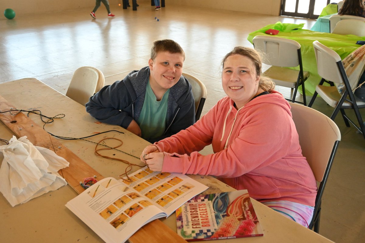 ChildrensHarbor's tweet photo. The chilly weather didn't stop us from having another GREAT weekend at Spring Break at the Lake! Making new friends, playing silly games and creating fun crafts is good for the soul! 🖍🎨 #SBattheLake #familyweekendgetaway #seriouslyillchildren #servingfamiliesinneed https://t.co/k2JWOFjAJS