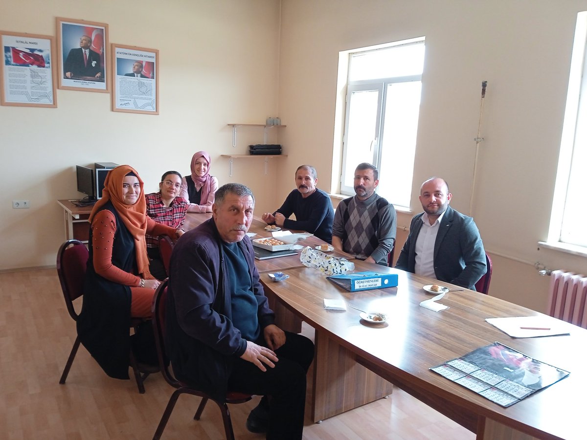 TESGemerek's tweet photo. İlçemiz okullarından Yeniçubuk İlkokulu 'nu ziyaret ettik. Misafirperverliklerinden dolayı okul idaresine ve öğretmenlerimize teşekkür ederiz.👏👏👏 https://t.co/eoKbcQl7lt