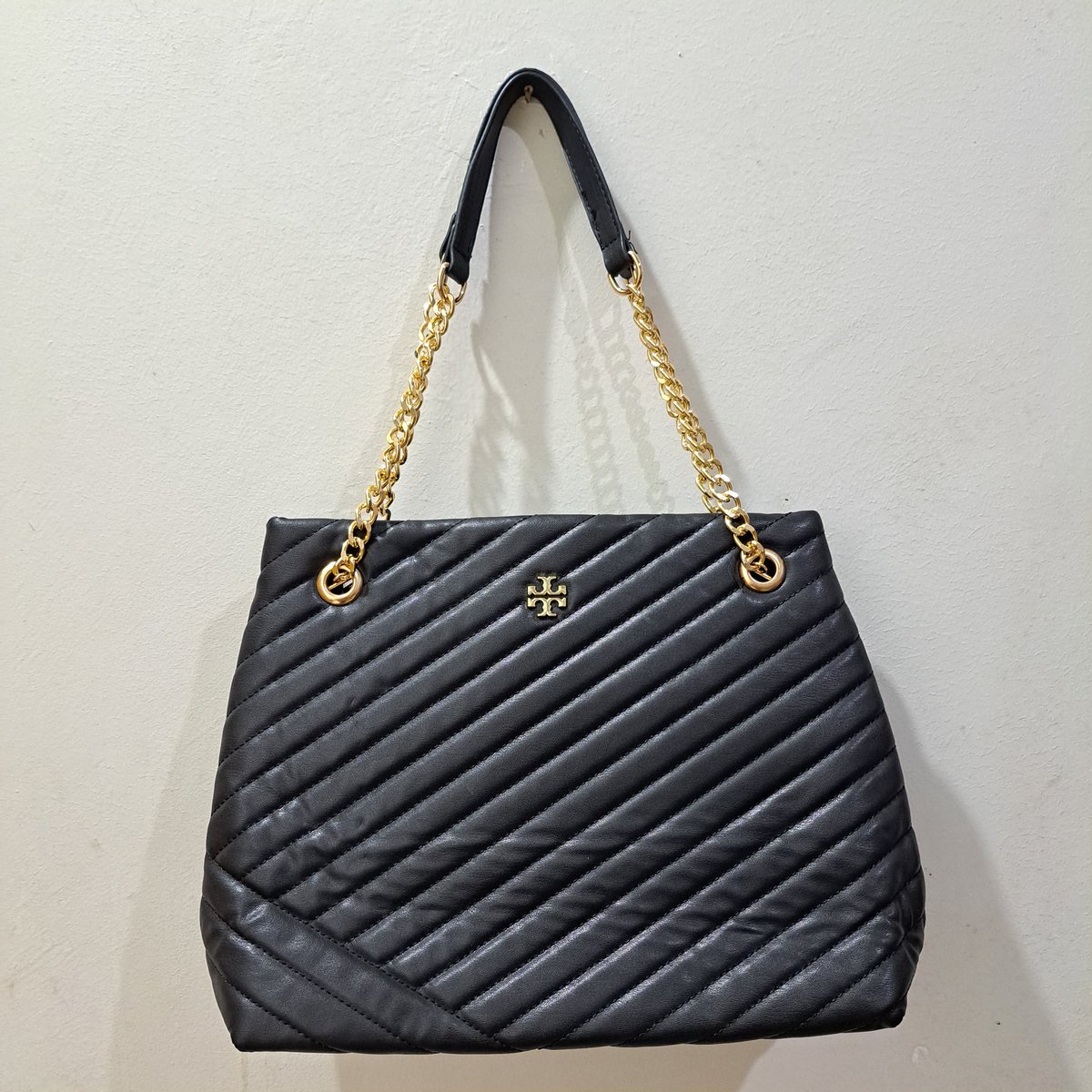 ilovydoy's tweet image. Jual tas Tory Burch
preloved, good condition, got totebag, original!
📍ina based (dom bandung)
💌dm for more!

#prelovedbag #jualtas #shoulderbag #jualtaswanita #taspreloved #tasoriginal