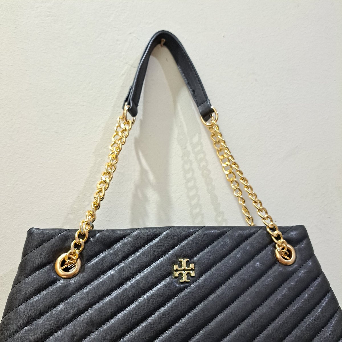 ilovydoy's tweet image. Jual tas Tory Burch
preloved, good condition, got totebag, original!
📍ina based (dom bandung)
💌dm for more!

#prelovedbag #jualtas #shoulderbag #jualtaswanita #taspreloved #tasoriginal