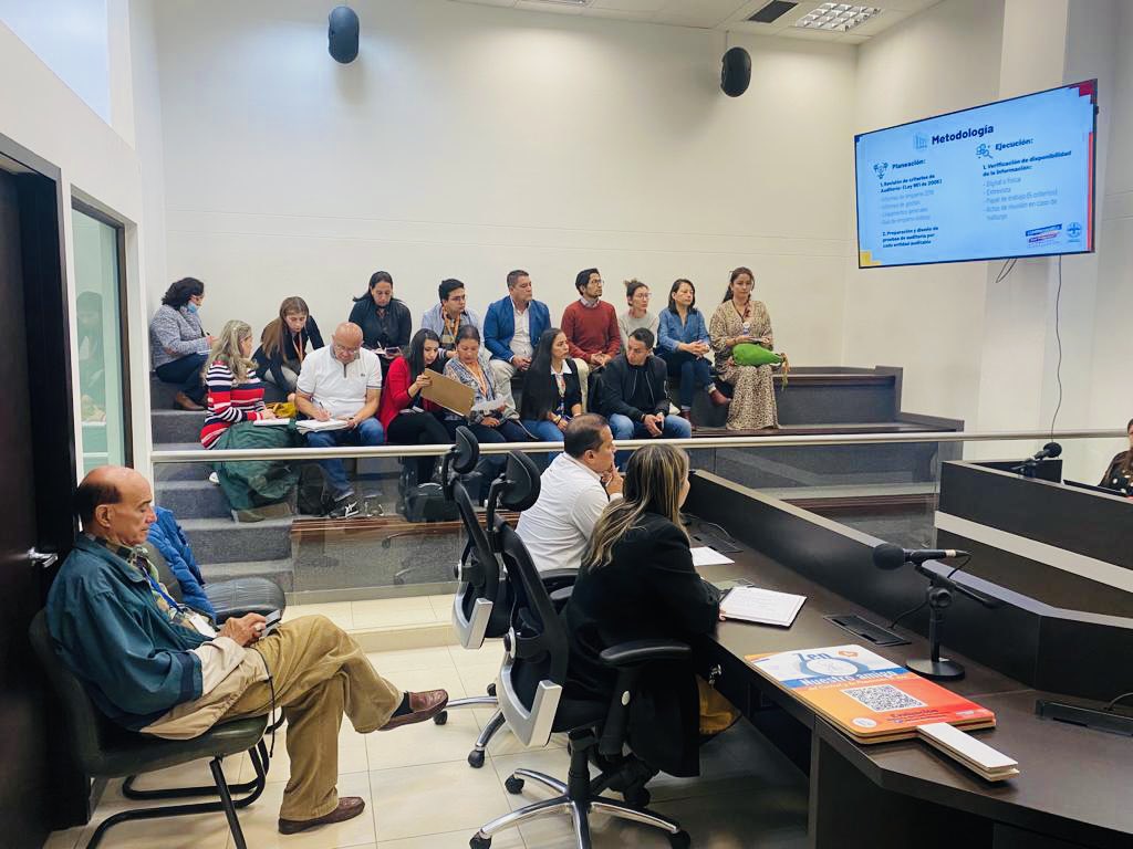 ControlIntCund's tweet photo. #AEstaHora🤓|| Nuestro Primer Ciclo de Auditorías avanza con éxito con la Apertura del Programa de Auditoría en Campo a @AltaConsejeriaC. El equipo Auditor socializa la metodología para lograr en oportunidad y calidad la verificación del cumplimiento de la gestión institucional. https://t.co/zsw0a7p4fP