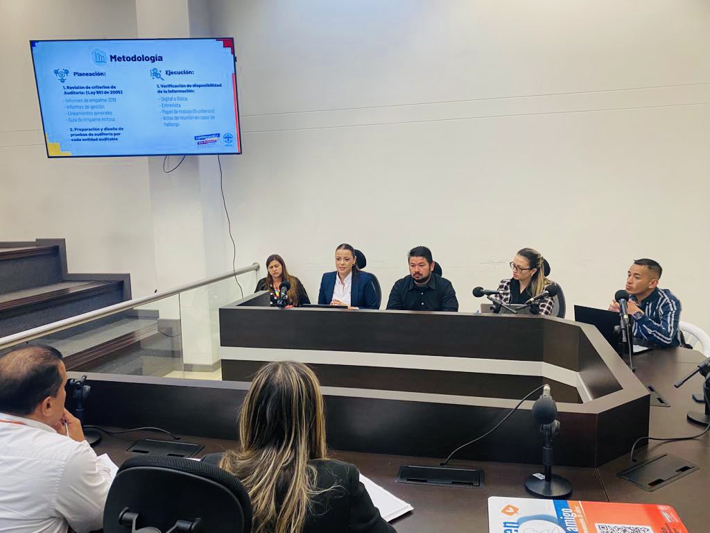 ControlIntCund's tweet photo. #AEstaHora🤓|| Nuestro Primer Ciclo de Auditorías avanza con éxito con la Apertura del Programa de Auditoría en Campo a @AltaConsejeriaC. El equipo Auditor socializa la metodología para lograr en oportunidad y calidad la verificación del cumplimiento de la gestión institucional. https://t.co/zsw0a7p4fP