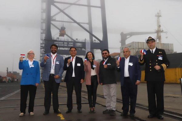 PortalPortuario's tweet photo. San Antonio Terminal Internacional inaugura sus nuevas grúas STS Super Post Panamax - https://t.co/dAvO7Ugnse #Puertos #SanAntonio #STI #SAAM #SSAMarine https://t.co/oLHRY2ODFH
