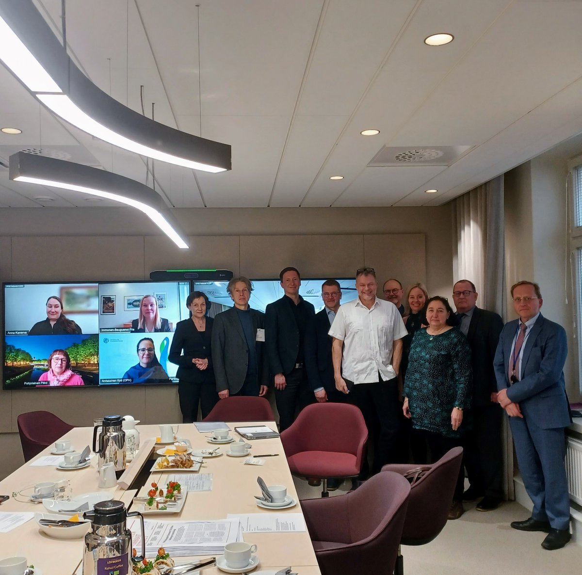 Suomen Unesco-toimikunnan ensimmäinen kokous uudella kokoonpanolla <a href="/TeivoTeivainen/">Teivo Teivainen</a> johdolla. Koolla hieno kokoonpano asiantuntijuutta Unescon toiminnan eri aloilta. Unesco on YK-järjestöistä ainoa, jonka toimintaa tukevat kansalliset Unesco-toimikunnat. valtioneuvosto.fi/-//1410845/suo…