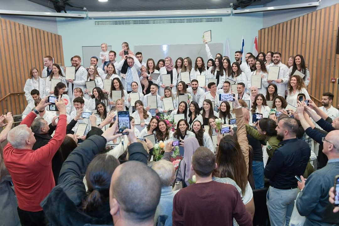White Coat Ceremony! 🥼

Yesterday our fourth year students received their white lab coats, in celebration of finishing their first degree. 
The faculty wishes the best of luck to all the students who have graduated, and wishes you success in the future.