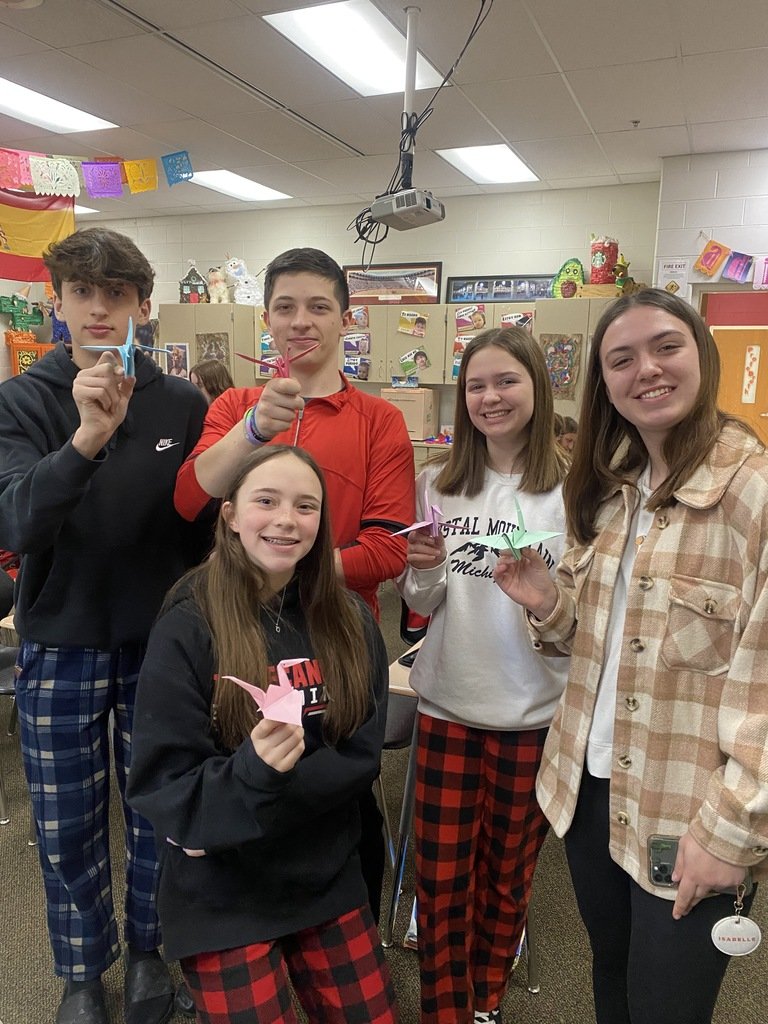 TippCitySchools's tweet image. It is World Language Week at Tippecanoe High School.  Students made Mardi Gras masks, Huichol yarn art,  and origami cranes.  #WEareTIPP #worldlanguageweek