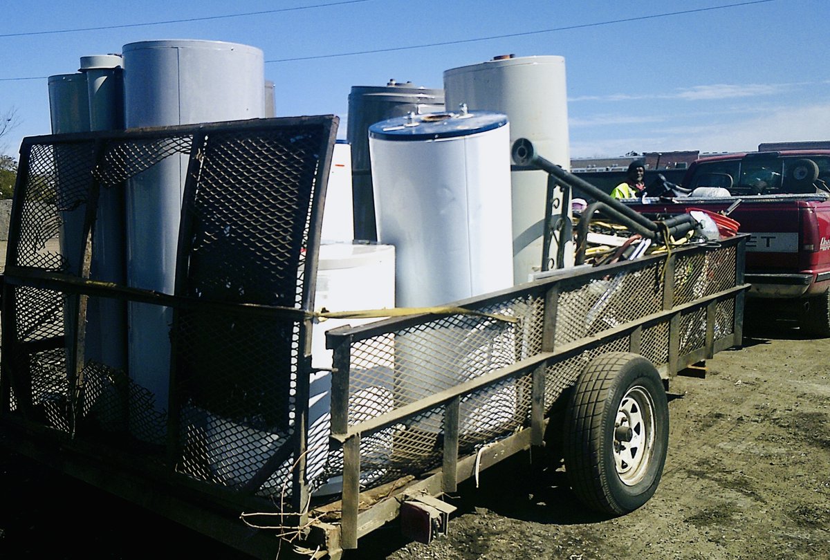 GreenwaveGWAV's tweet photo. We are staying busy as a bee 🐝 in Norfolk! 

#gwav #greenwavetechnologysolutions #greenwave #scrapmetal #scrapmetalrecycling #scrapmetalyards #scrap #metalrecycling #norfolk #virginia https://t.co/VrhvBZZngw