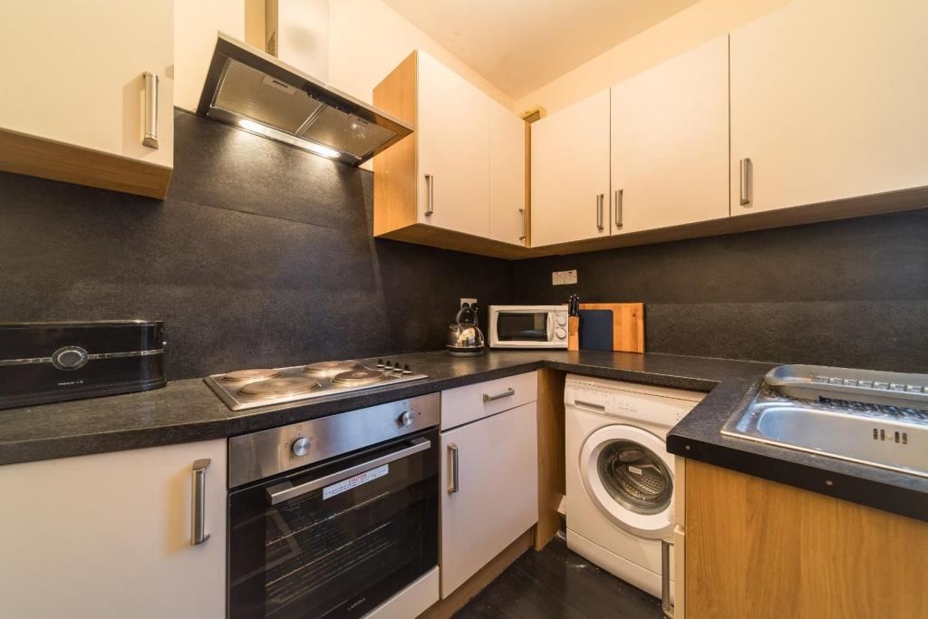 Abode_Lettings's tweet photo. Furnished double room available in House of Multiple Occupancy, bills included‼️
https://t.co/t3fH2zpeKh https://t.co/N40OMtEvlj