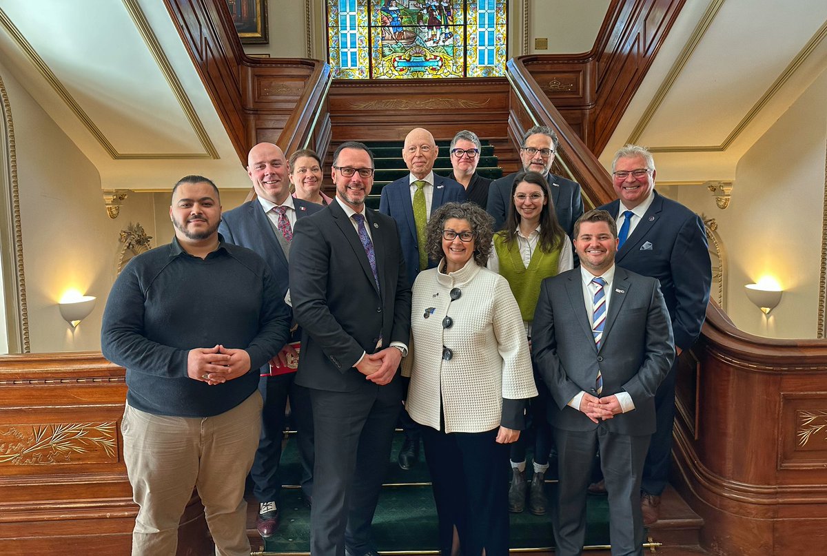 Très heureux d’être si bien accompagné pour la toute première Journée québécoise de la Francophonie canadienne. Une motion unanime a été adoptée à l’<a href="/AssnatQc/">assnatqc</a> pour souligner l’importance de cette journée. Merci aux gens de la <a href="/fcfacanada/">FCFA du Canada</a> de vous être déplacés pour l’occasion!
