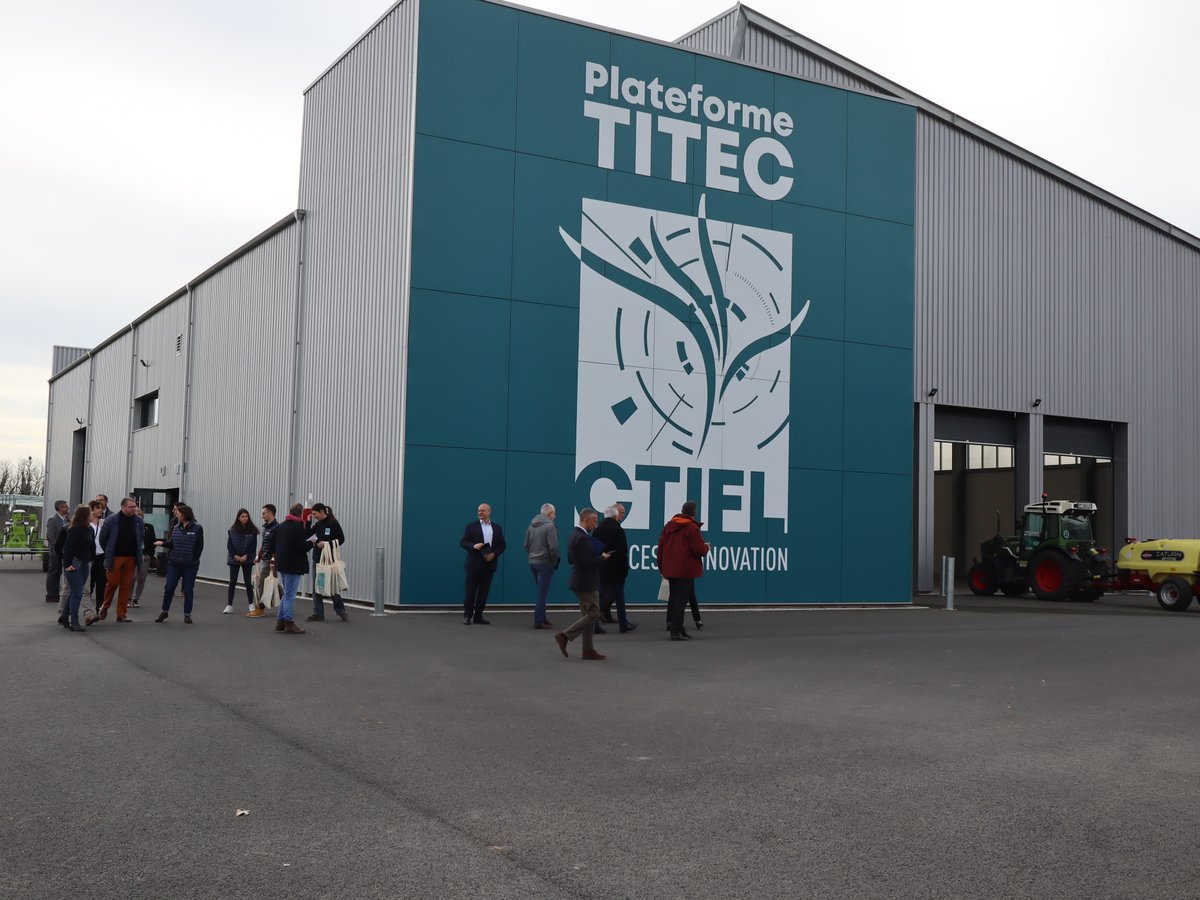 _Ctifl's tweet photo. Les axes de recherche du CTIFL s’ancrent totalement dans la stratégie région @NvelleAquitaine  > Visite de la plateforme #TITEC du @_Ctifl par @al_rousset Président du Conseil régional
 
#biocontrole #agroecologie #competitivite #mecanisation #Bergerac cc  @jpraynaud24 @c_cathus https://t.co/8xYgxhxm77