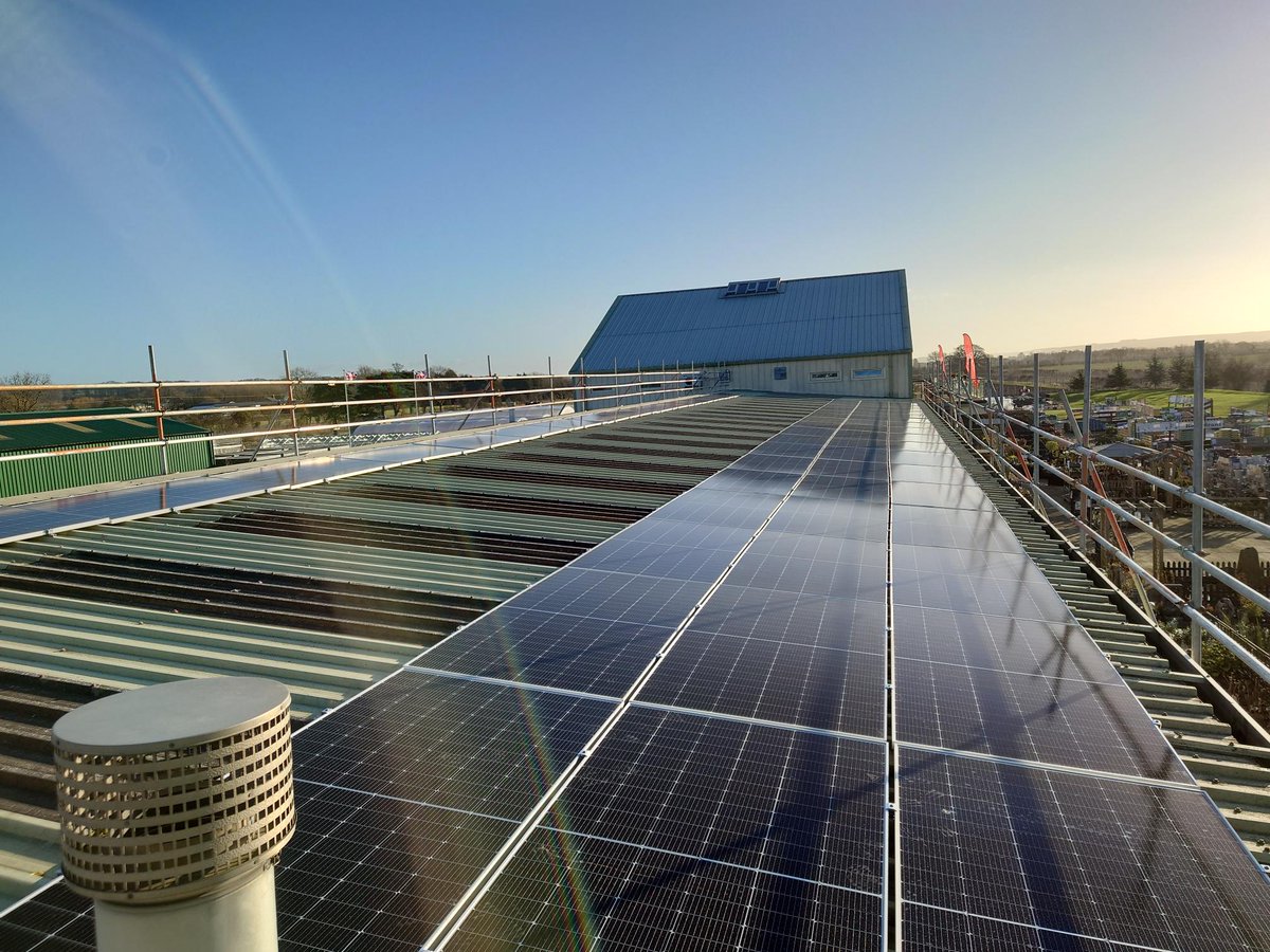 Another project completed by the Boston Renewables team. 💪

68 Solar Panels were installed to complete this 36.72kW Roof Mounted Solar Array for our clients based in Malton. 

 What do you think? ☀️

#solarpanels #bostonrenewables #renewableenergy #harnessthesun #solarenergy