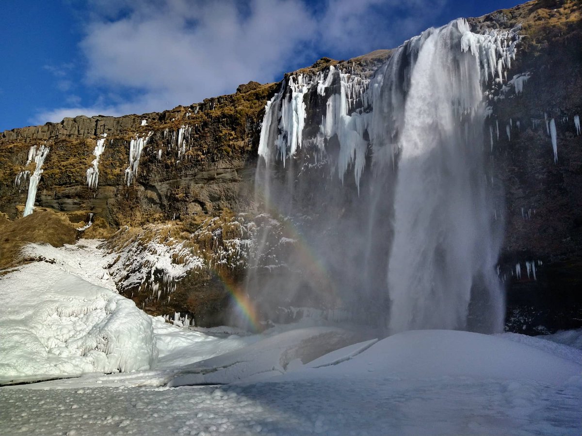 IcelandBus's tweet image. Beads of ice at Seljalandsfoss 🧊

📸 by Alain Corbeau

#iceland #waterfall #seljalandsfoss