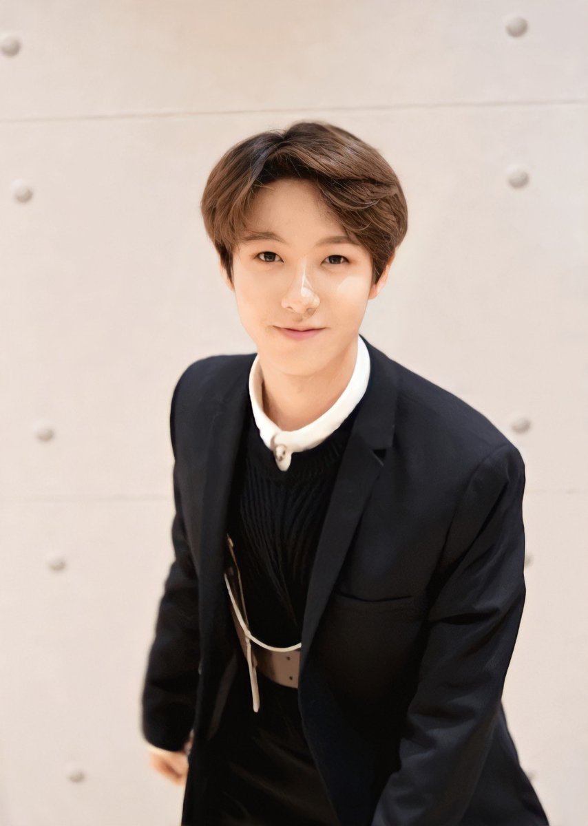 yellowKylRa's tweet photo. happy birthday, our precious boy! 🦊🤍

#HappyBirthdayRenjun #RENJUNDAY #또있지또있지_런쥔이_생일 #HAPPYRENJUNDAY #그리고_또있지또있지_런쥔이_생일 #Golden323RenjunDay https://t.co/fUzMB2aeCJ