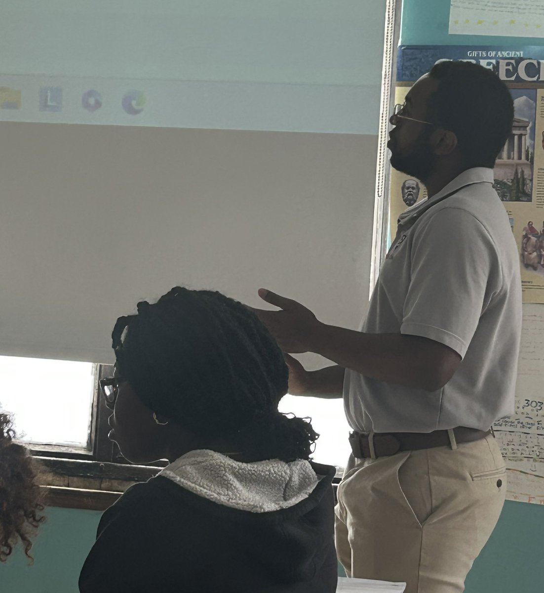 WPS_History's tweet image. Worcester East Middle School students are working with 20 Classics majors from @holy_cross to dive into the Athenian judicial system! @OCPLwps @worcesterpublic #civics