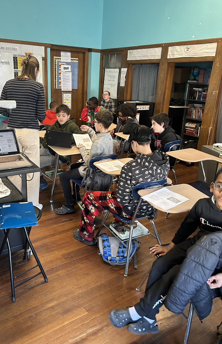 WPS_History's tweet image. Worcester East Middle School students are working with 20 Classics majors from @holy_cross to dive into the Athenian judicial system! @OCPLwps @worcesterpublic #civics