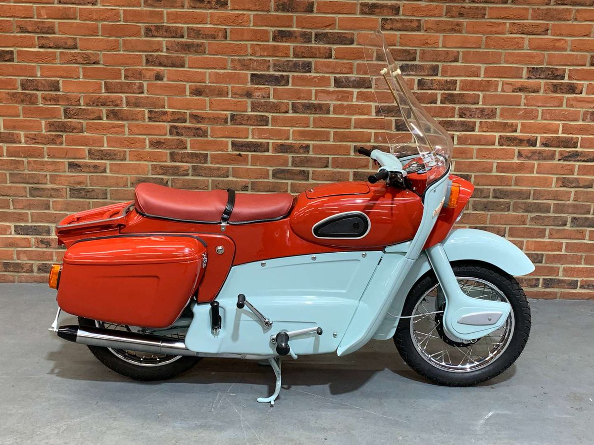 ACAKingsLynn's tweet image. A selection of Motorcycles in our 2-day classic auction on the 1st and 2nd April.

View current Catalogue
angliacarauctions.co.uk/classic-auctio…

#classiccars #classiccar #classicauto #kingslynn #classiccarsworld #classiccarauction #classiccarauctions #classiccarsdaily #classicbikes