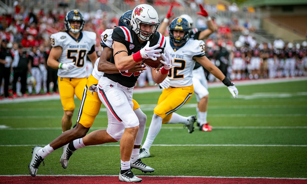 HERO Sports (@herosportsnews) on Twitter photo 🔸#CFB G5 Spotlight🔸
Ball State TE Brady Hunt (<a href="/brady_hunt/">Brady Hunt</a>)
-2023 redshirt soph.
-6-6, 245 lbs
-1st-team All-MAC
-was in the top 25 in the MAC in receptions (46), yards (498) and receiving touchdowns (5) in 2022
📸<a href="/BallStateFB/">Ball State Football</a> 🔸#CFB G5 Spotlight🔸
Ball State TE Brady Hunt (<a href="/brady_hunt/">Brady Hunt</a>)
-2023 redshirt soph.
-6-6, 245 lbs
-1st-team All-MAC
-was in the top 25 in the MAC in receptions (46), yards (498) and receiving touchdowns (5) in 2022
📸<a href="/BallStateFB/">Ball State Football</a>