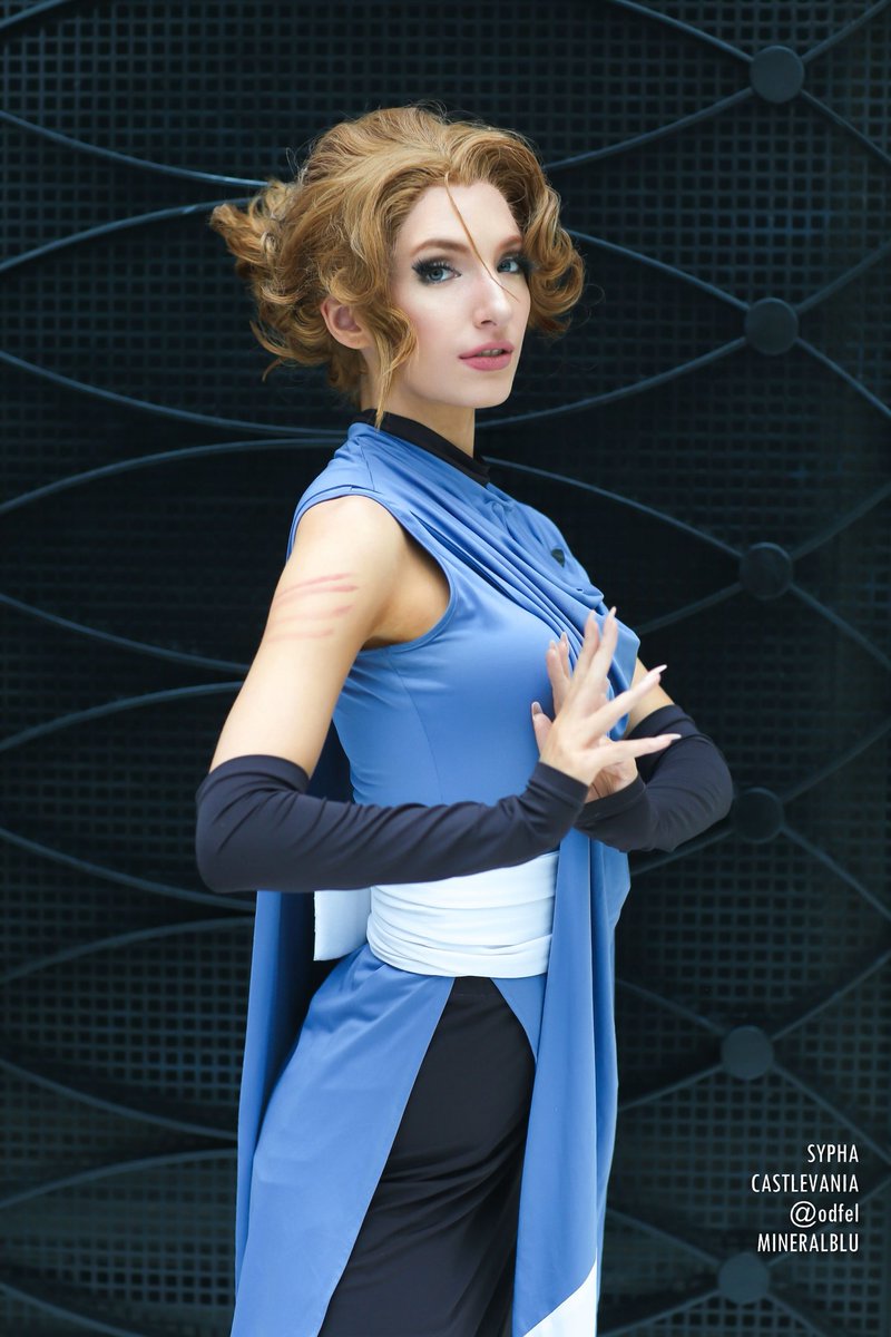 0dfel's tweet image. 🔥❄⚡Which of Sypha&apos;s elemental magics is your favorite? Personally I love fire, but have to give props to how creatively she uses ice. ⚡❄🔥

Pic: @mineralblu

#sypha #syphabelnades #syphabelnadescosplay #syphacosplay #castlevania #castlevanianetflix #castlevaniacosplay