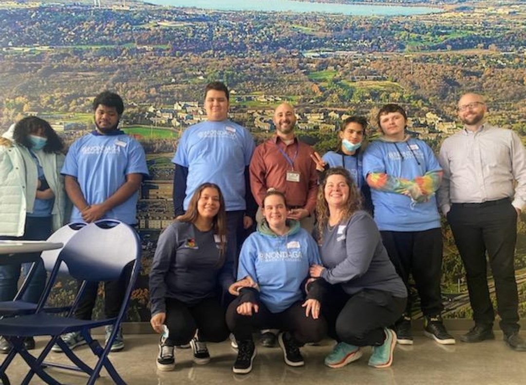 SyracuseSchools's tweet photo. SCSD students from @CorcoranCougars, @HenningerSCSD, @syracuseITC, @NottinghamSCSD, and @PSLAatFowler recently enjoyed a campus field trip tour to the SCSD/OCC On Campus transition program. (1/2) https://t.co/H8wvxnruyy