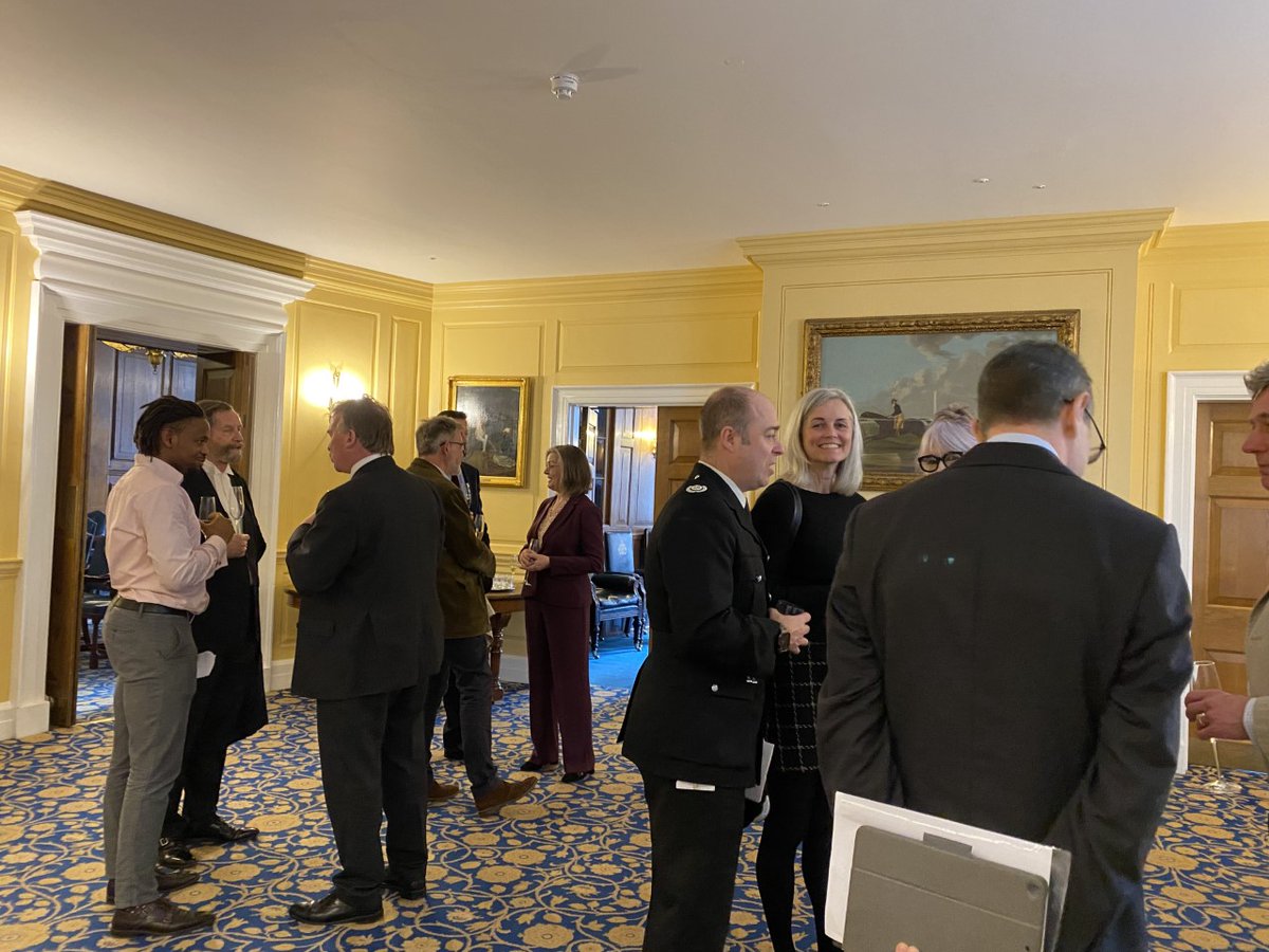 GowmanAJ's tweet photo. Annual ward meeting #DowgateWard Mote. Held #InnholdersHall Good turn out including @CityPolice @LFBTheCity @LauraDevineLaw @CMS_law @CTinvest_EMEA @IGcom #SkinnersLivery @ManGroup @FTI_Global #CCLA Good to catch up on Dowgate issues -waste ASB rough sleeping asset management https://t.co/0PNgs0fH0D