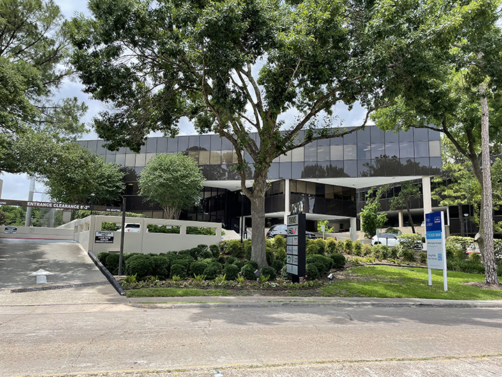 houston_cre's tweet image. 🌳🏢±6,000 SF Available on Premier Woodway Cul de Sac hubs.la/Q01HQ62-0
#indemand #woodway #available @Colliers_HOU