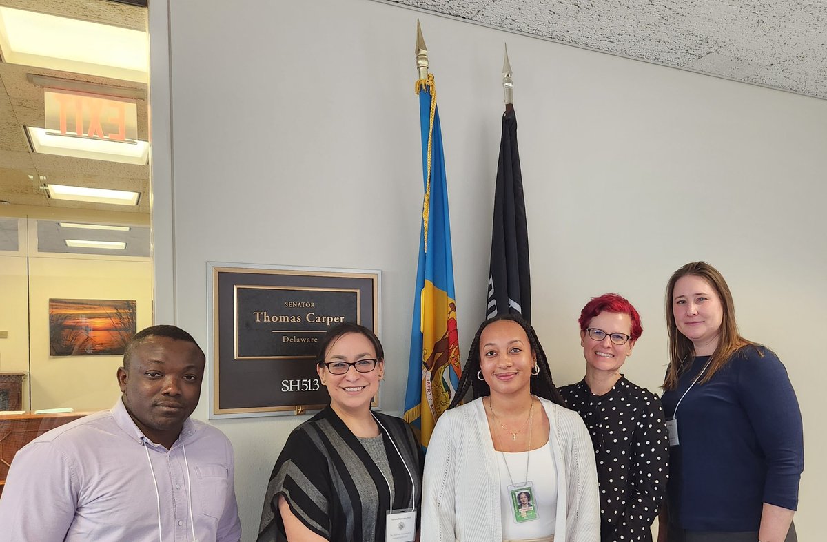 Adri_CIR's tweet photo. Thank you @SenatorCarper and Imani Games for meeting with my @ImmunologyAAI colleagues and me today #PPFPHillDay to discuss #FundNIH and the importance of biomedical #research @DiehlLab_MSK @AAdeshakin https://t.co/79QNroFBdw