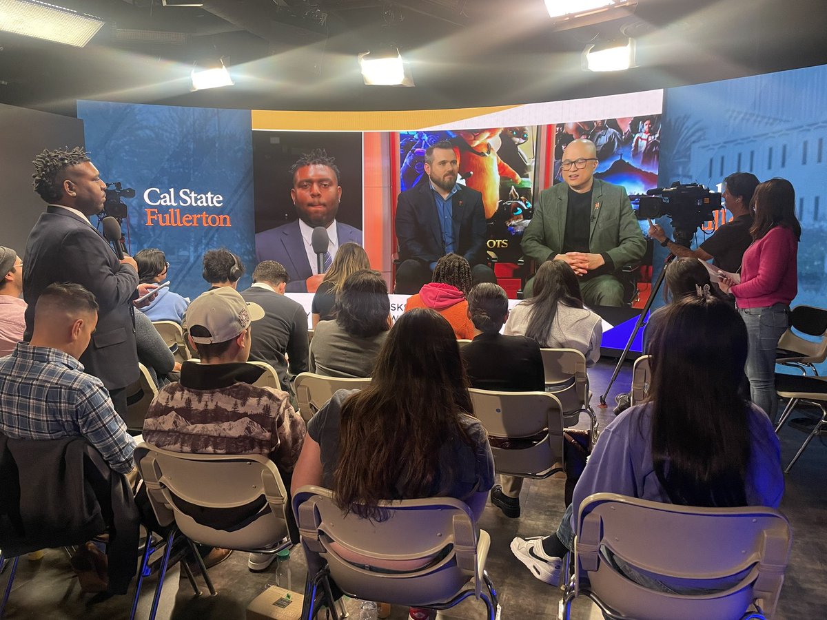 An early morning for our students @eccunion <a href="/elcaminocollege/">El Camino College</a> as we’re at <a href="/csuf/">Cal State Fullerton</a> for <a href="/NBCUAcademy/">NBCU Academy</a>’s Next Level Summit. *The* <a href="/LesterHoltNBC/">Lester Holt</a> kicked off the event. So cool that <a href="/NBCUAcademy/">NBCU Academy</a> does this!