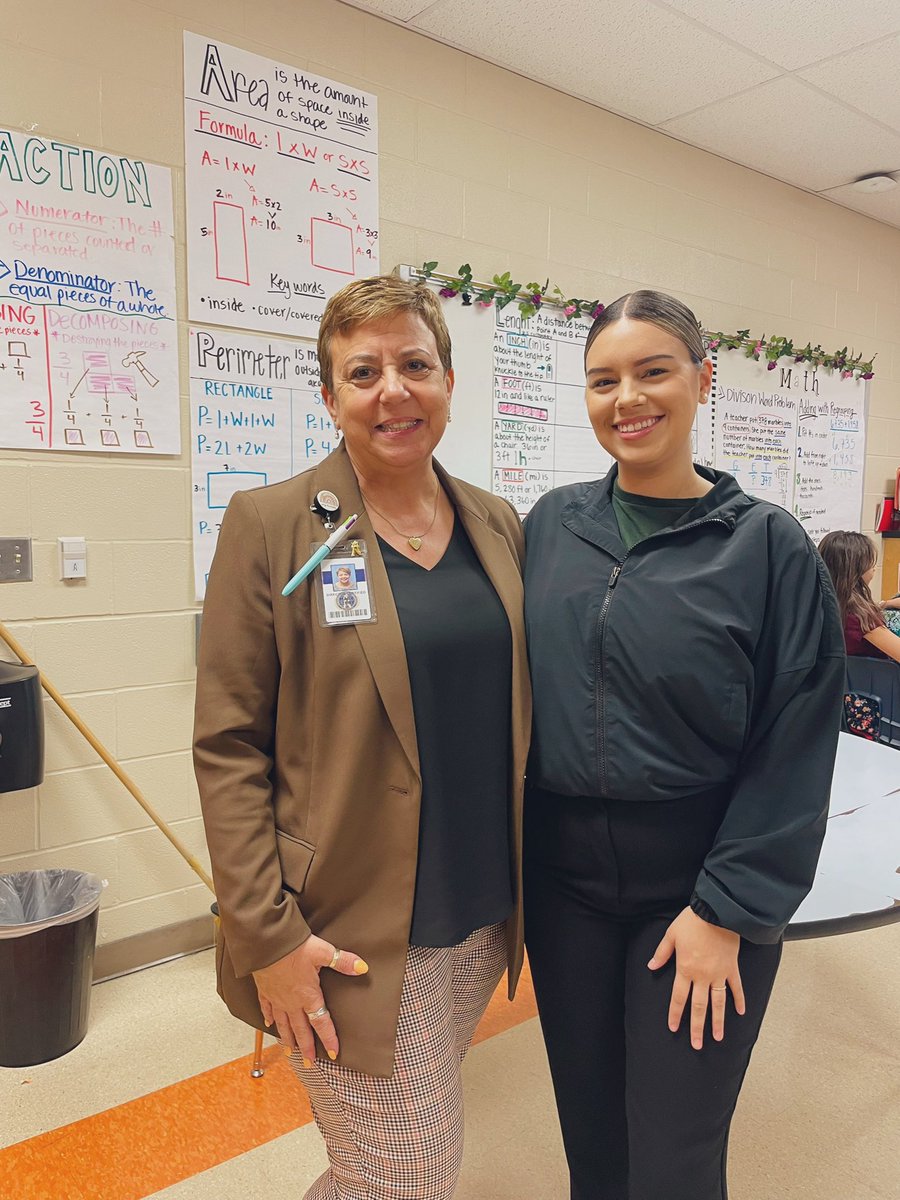 MsVillarrealBE's tweet photo. Thank you NISD leaders for presenting to our students today 🙌🏼  #NISD #careerday #MeadES @NISD https://t.co/oqLcCWtb1q
