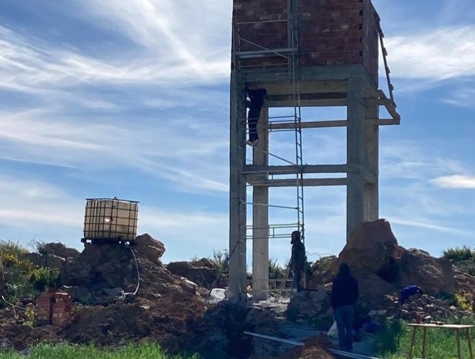 pvauchez's tweet photo. Le chantier au Maroc est achevé, la mise en service du puit et la distribution de l'eau est opérationnelle. Bravo à toute l'équipe, profitez de vos derniers jours pour un peu de tourisme! @acbesancon @drareicbfc @bfc_region @SebastienMarmot https://t.co/3vHL0I7xW9