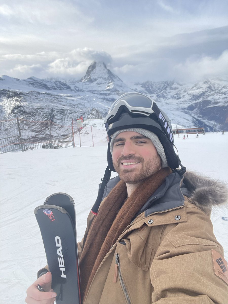With #Match2024 underway I wanted to re-introduce myself to #MedTwitter 

OMS3 at <a href="/RowanVirtuaSOM/">Rowan-Virtua SOM</a> passionate about PM&amp;R- #TBI #spasticity #SCI #leadership and #SportsMed 

Human Rights and URiM advocate 

Baklava, espresso, and travel enthusiast

Looking forward to connecting!