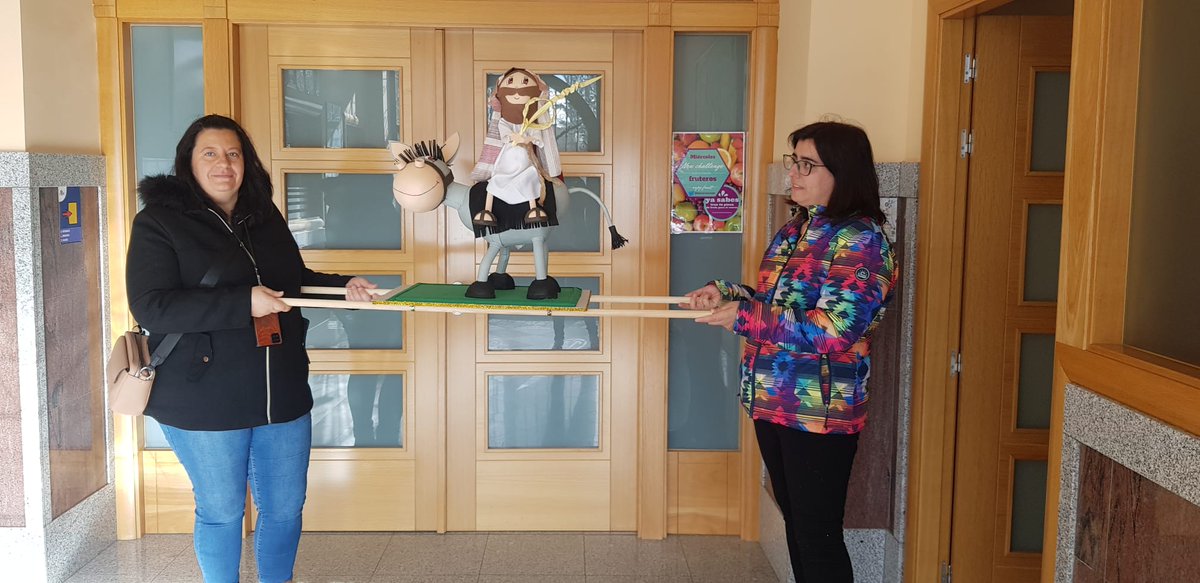 laencarnacionpb's tweet image. Agradecemos a estas mamás el trabajo que han hecho en la elaboración del paso de la burriquilla. Muchas gracias por vuestro tiempo. 🥰

Mañana, ¡Vía Crucis en la Encarnación! 🥁🥁🥁

#larncarnacionpb #since1935 #ColegiosHHCC #semanasanta #colegiosconcorazon