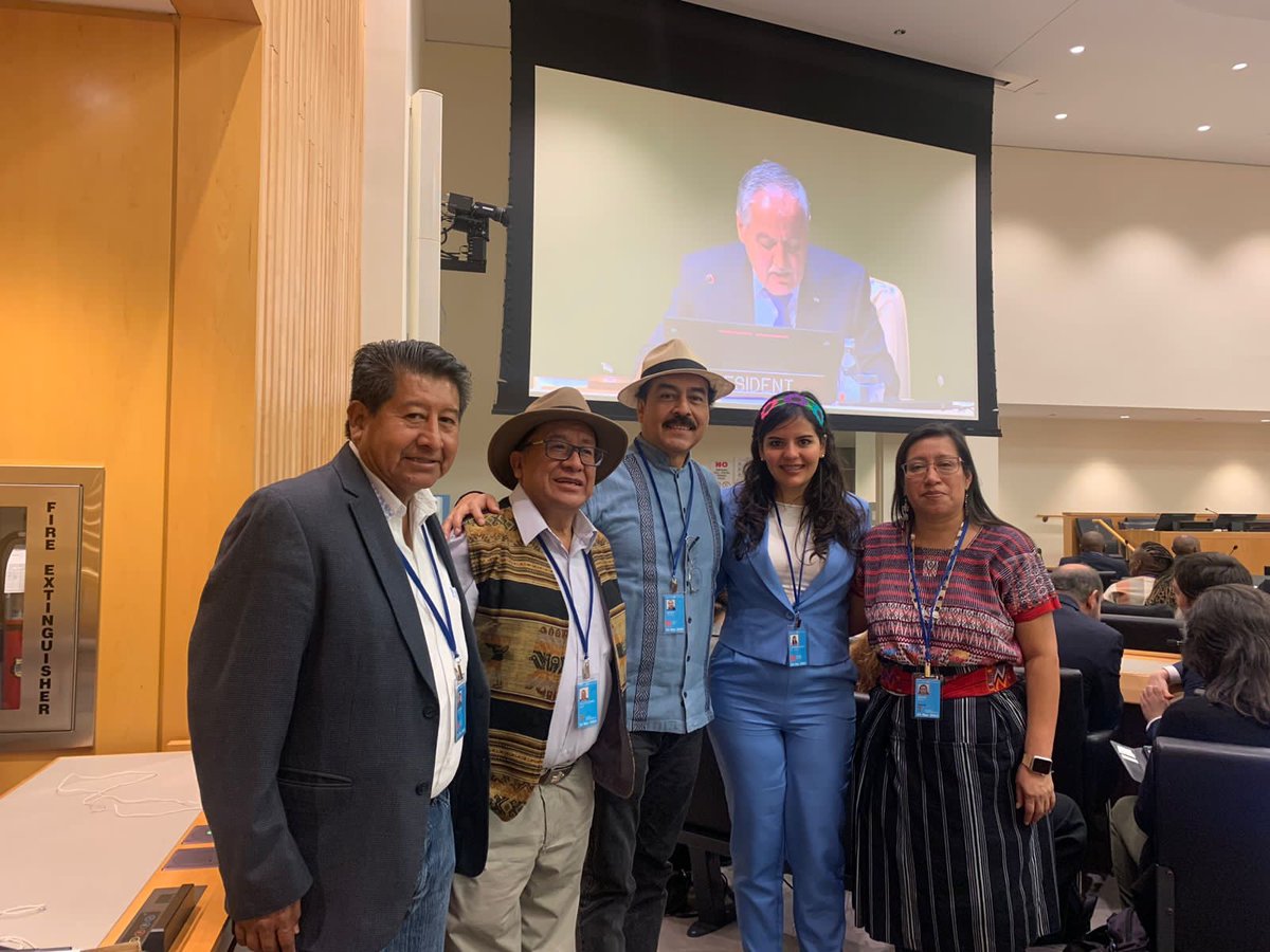 filac_'s tweet photo. Representantes Indígenas participan en la #ConferenciaMundialdelAgua, para dar a conocer  las propuesta de los #PueblosIndígenas, surgidas en los diálogos regionales sobre el agua convocado por #FILAC, respecto a la gestión y gobernanza del agua. https://t.co/CxkZjhjWDN