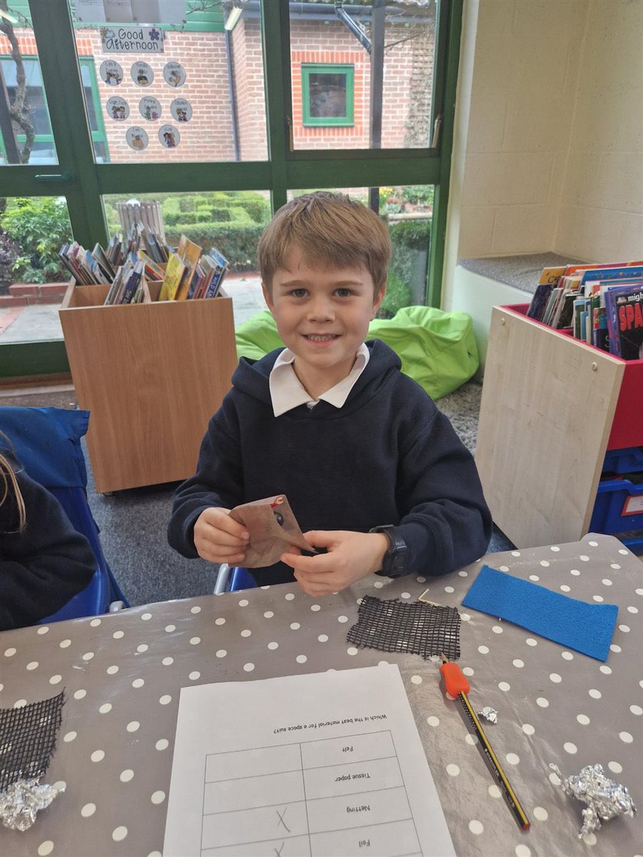 ThorngrovePrep's tweet photo. Year 1 had lots of fun testing out different materials to see which would be the best for a spacesuit @ThorngroveLower #Experiments #Fabrics #SpaceFabric https://t.co/5rwhxIl1D4