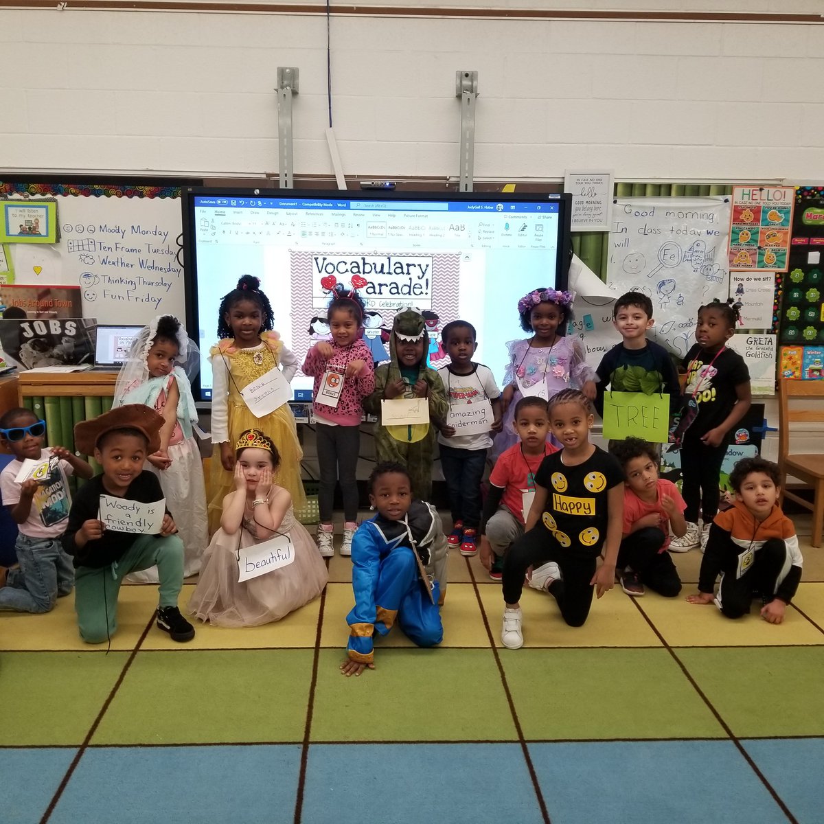 jshaber16's tweet photo. A wonder of words Wednesday. We started our day off with a school-wide Vocabulary Parade at Holland Elementary. @VBPreK @vbHolland @VBTitleI @MsBaraoReads https://t.co/KYWIxoRJYc