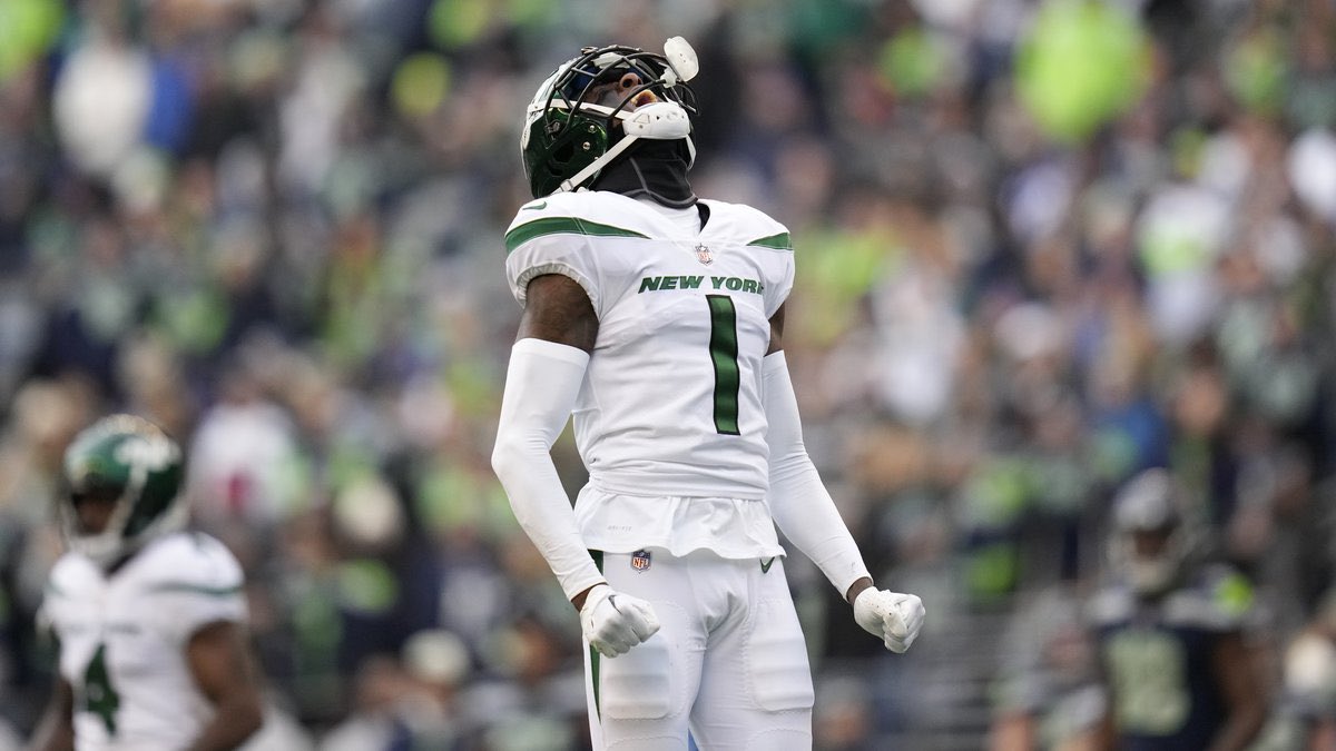 Your daily reminder of what Sauce Gardner did as a rookie:

1st Team All-Pro
8th in DPOY Voting
Yards/Snap: 0.54 (1st)
Yards/Target: 4.71 (2nd)
Pass Breakups/Target: 19.2% (1st)
Passer Rating Allowed: 52.5 (1st)
CMP% Allowed: 45.2% (1st)

Best CB in the NFL #Jets