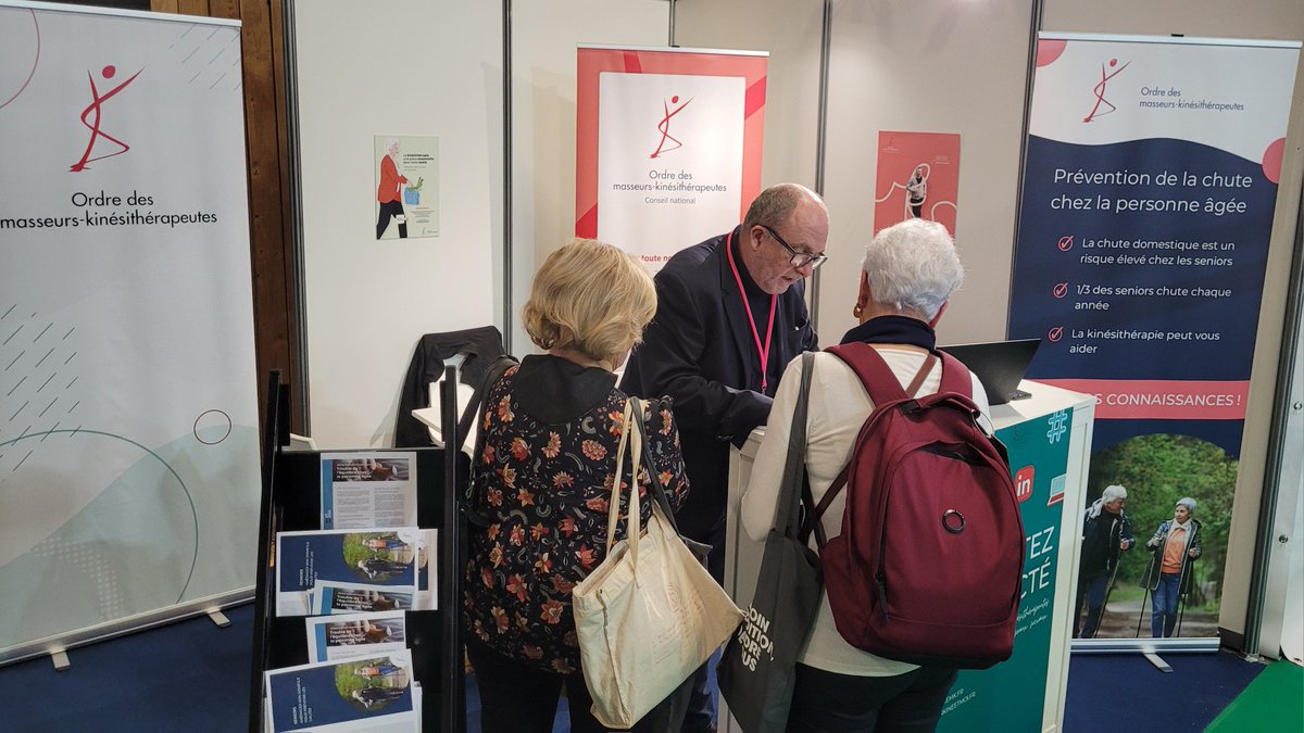 #SalonDesSeniors
🔵 Le <a href="/cnomk/">Ordre des masseurs-kinésithérapeutes</a> est présent au <a href="/salon_seniors/">Le Salon des Seniors</a>

👉 Retrouvez-nous du 22 au 25 mars 2023 à Paris, Porte de Versailles
📍Hall 2.2, emplacement S22

Le kinésithérapeute, acteur de prévention essentiel auprès des seniors⤵️
ordremk.fr/actualites/pat…

#KinéActeurDePrévention