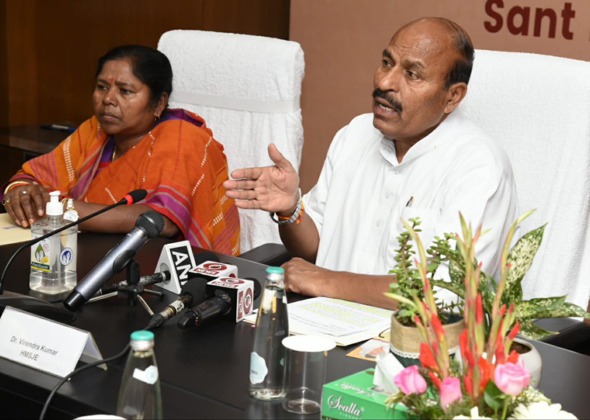 MSJEGOI's tweet photo. Today, the Department of Social Justice &amp; Empowerment signed an MoU with the Sant Nirankari Mandal under Nasha Mukt Bharat Abhiyan in the gracious presence of Dr. Virendra Kumar, Hon’ble Union Minister of Social Justice &amp; Empowerment

@PMOIndia @narendramodi @Drvirendrakum13 https://t.co/hbmkU2JPBM