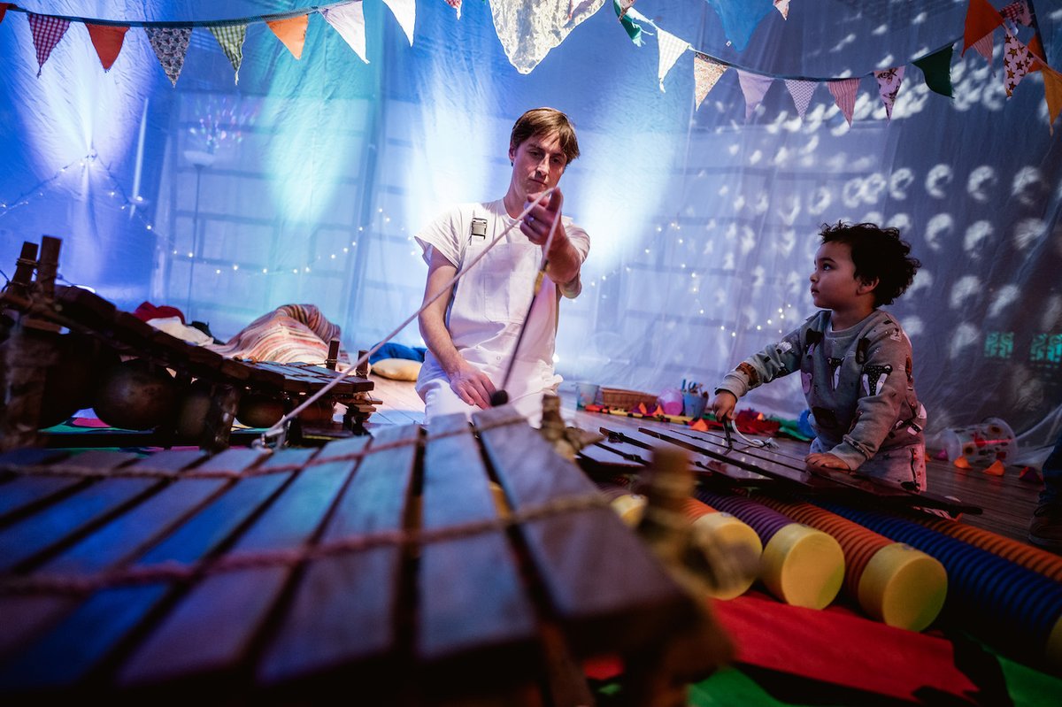 If you would to join us for Magic Islands of Music next Friday 31 March - there are two family tickets left for the 2.30pm session. Family tickets are for up to 2 adults and 3 children (pay what you decide). moremusic.org.uk/whats-on/all-t…