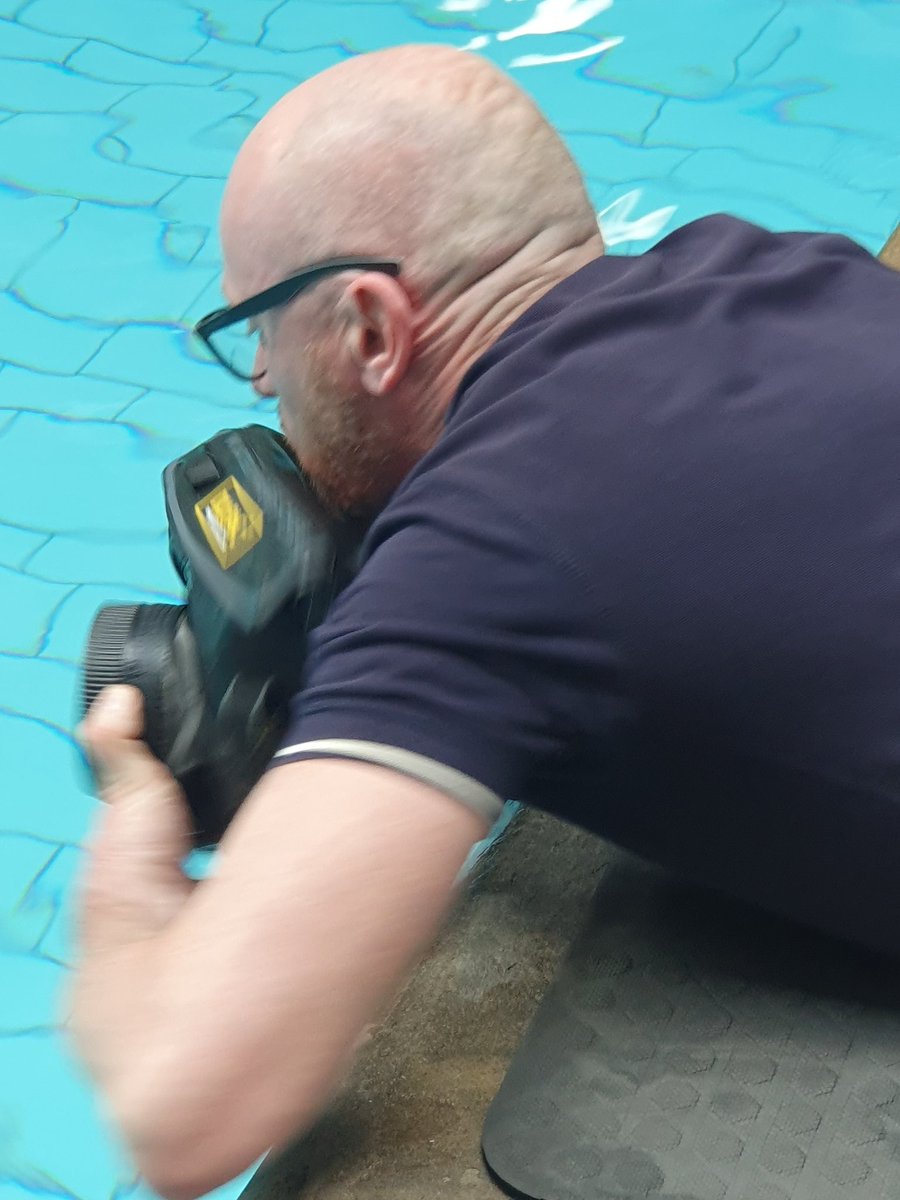 Zoe_Parker's tweet photo. A few shots from @YorksLifeAqua @BramleyMermaids #photoshoot with @SimonHulmeYPN @LeedsNews today! #underwatercamera
@Lulovesglitter #MoreThammnAPool https://t.co/M2AwqPfZOT