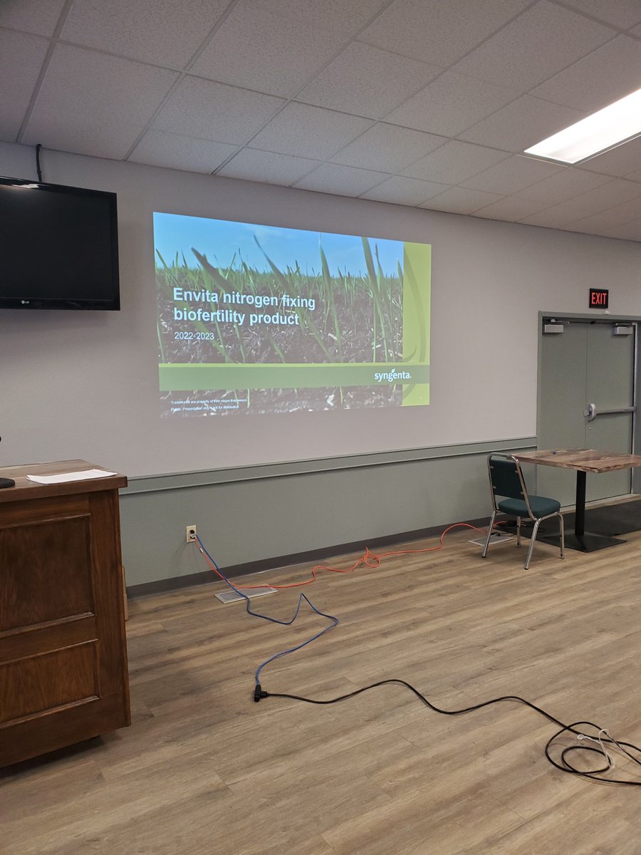 CACoopAgro's tweet photo. Thanks to everyone who came out to our second grower meeting here in Innisfail! Lots of great information from @KochFertilizer @syngentacanada @yara about their products, as well as a fertilizer market update from our FCL representative, Matt Krutzfeld! https://t.co/3ASL5i3JFV
