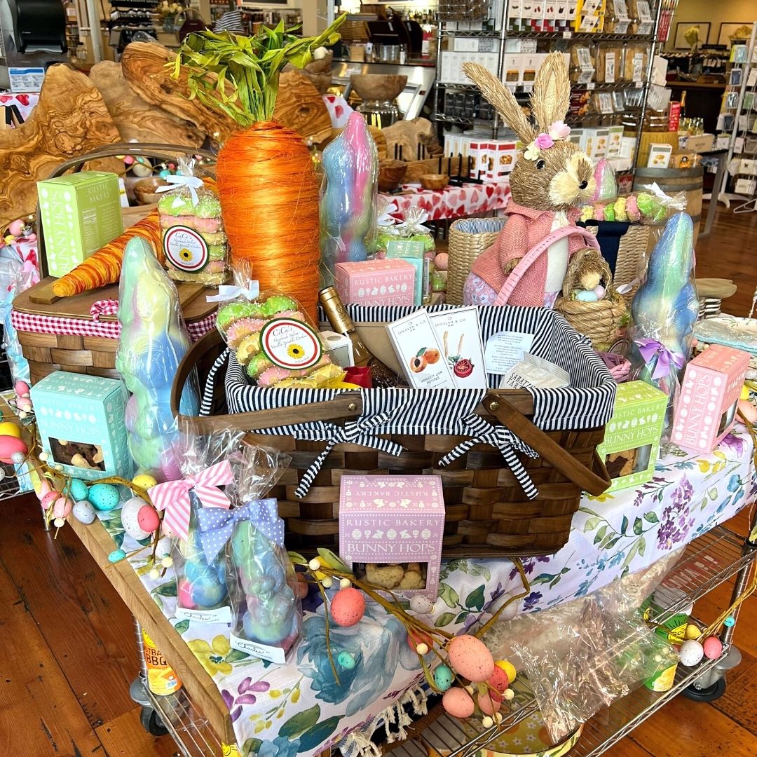 garyswine's tweet image. Spring is officially here 🌷🐰 Whether you want to build an Easter basket, head on a picnic, or simply refresh your home decor, check out our new gifting and houseware arrivals at Gary&apos;s Napa 🍴 Explore in-store and online: bit.ly/3LtZExw #GarysWine #Springhomedecor