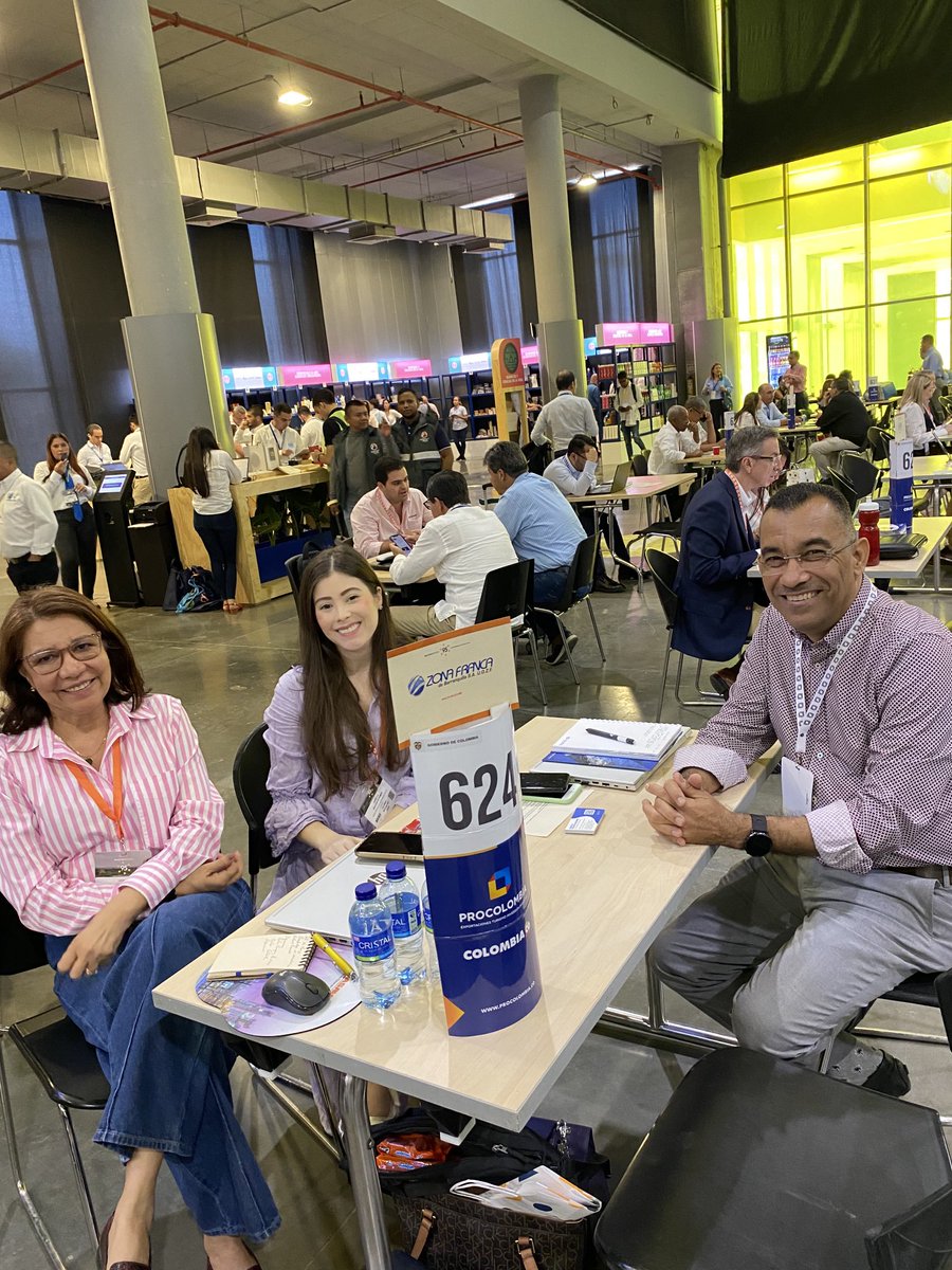 LuisEBlancoC's tweet photo. #AEstaHora @AnaldexColombia Regional Caribe reuniones con empresarios en #MacroRueda95 de @PROCOLOMBIACO https://t.co/RmFBg7ba2k