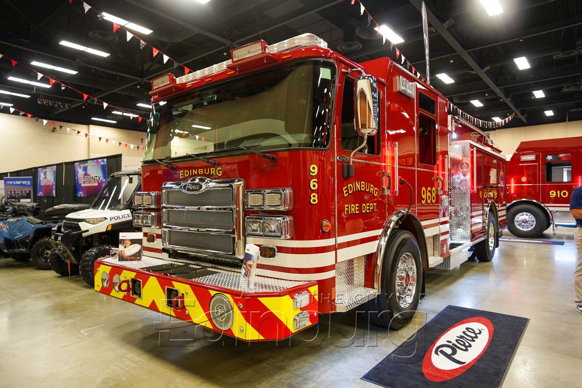 cityofedinburg's tweet photo. The new Edinburg FD pumper truck and rescue pumper tanker are on display at the South Texas All Hazards Conference Exhibit Hall! #EdinburgProud #AlwaysOnHand ๐ฅ ๐ ๐งฏ ๐จโ๐ https://t.co/5zeHMEfswi