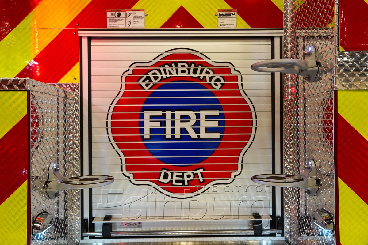 cityofedinburg's tweet photo. The new Edinburg FD pumper truck and rescue pumper tanker are on display at the South Texas All Hazards Conference Exhibit Hall! #EdinburgProud #AlwaysOnHand ๐ฅ ๐ ๐งฏ ๐จโ๐ https://t.co/5zeHMEfswi