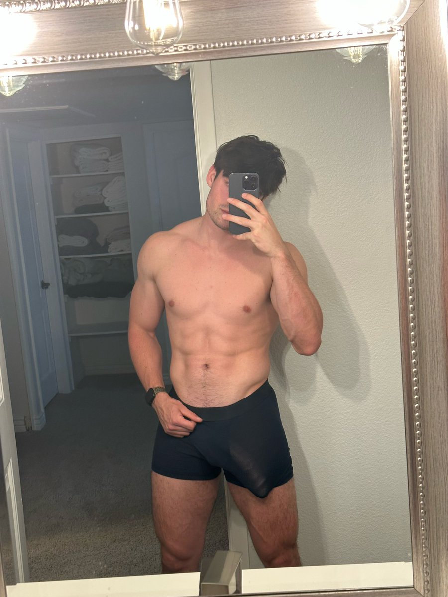 govindansalem's tweet photo. RT if you’d bottom
#fitness 
https://t.co/n6zOG2ttNz https://t.co/lZjtYhticp