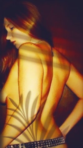 immastonefox's tweet image. My boyfriend says he&apos;s lucky to have a curvy redhead like me🔥#wcwpost 12 years ago