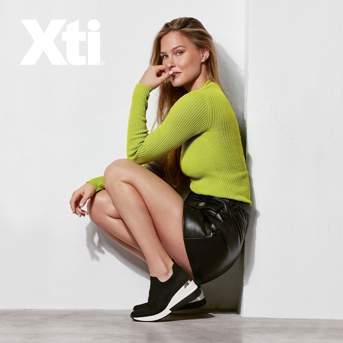 Los colores más vivos, llamativos y alegres son un must en nuestra Colección SS23.🌈🤩 Combina nuestros básicos de esta temporada con toques de color que nos llenan de energía y nos empuja a disfrutar a full de los días más largos de primavera!