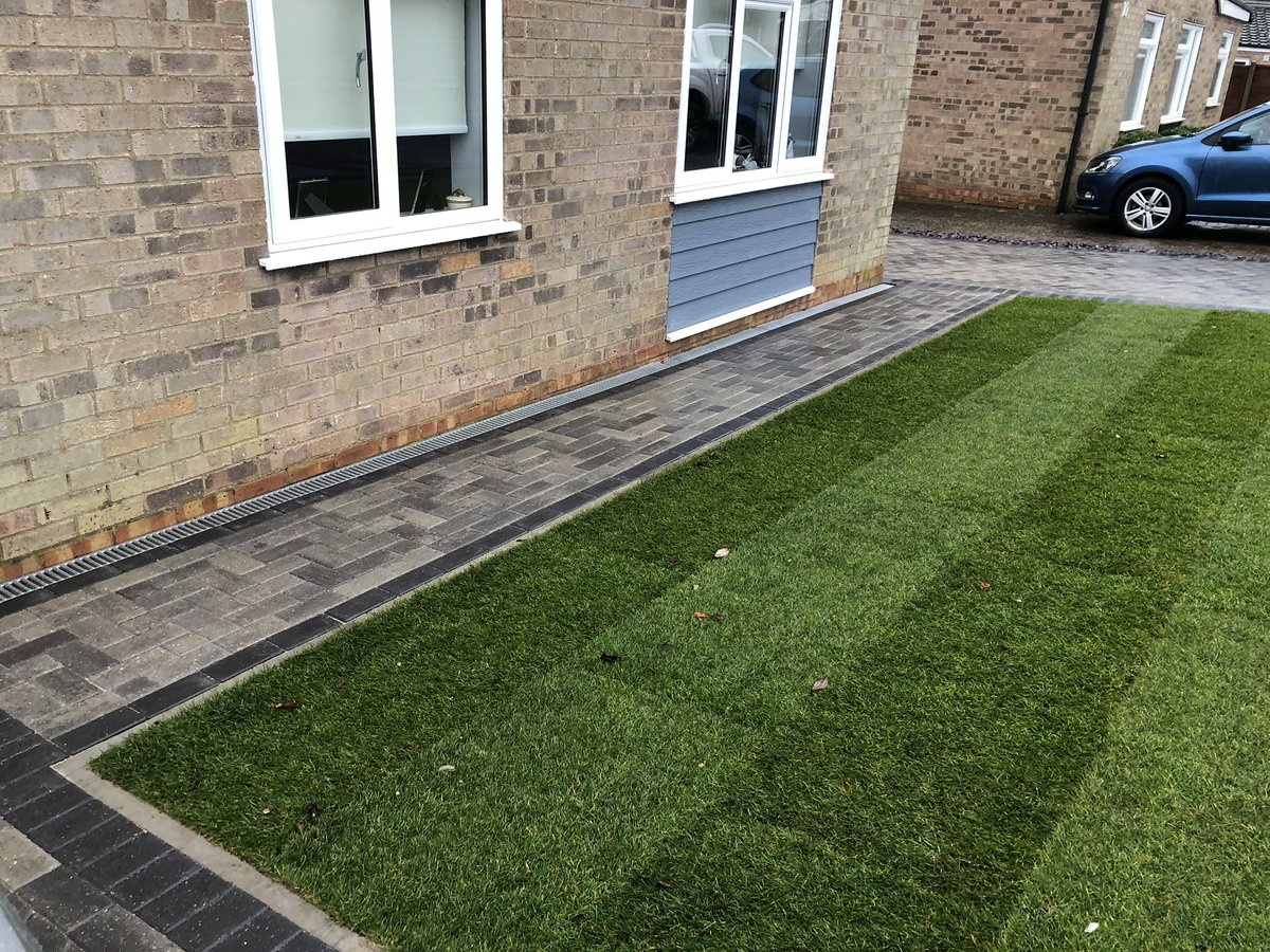 CamBlockPaving's tweet image. Our of latest driveways in Linton Cambridge finished ✅ onto the next…
