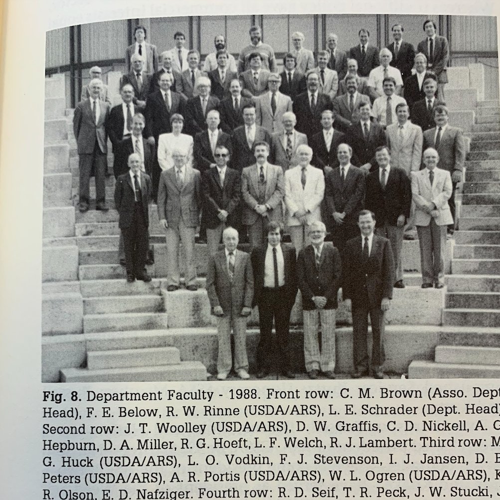 Enjoyed the Women in Crop Science Coffee today #WiCS #GlobalWiCScoffee <a href="/GevartoskyRaysa/">Raysa Gevartosky</a> . The department (and the world) has come a long way since 1988. Still a lot more to do!