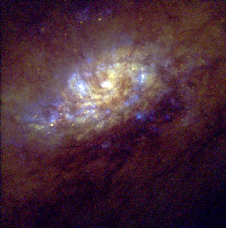 HubbleArchives's tweet photo. On this day (Mar 22) in 1998, these #Hubble photos were released:

The Center of Barred Spiral Galaxy NGC 1808
Barred Spiral Galaxy NGC 1808 https://t.co/wiN27PlcLn
